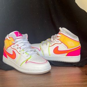 Barley worn Nike Air Jordans. Only the laces look a little dirty.